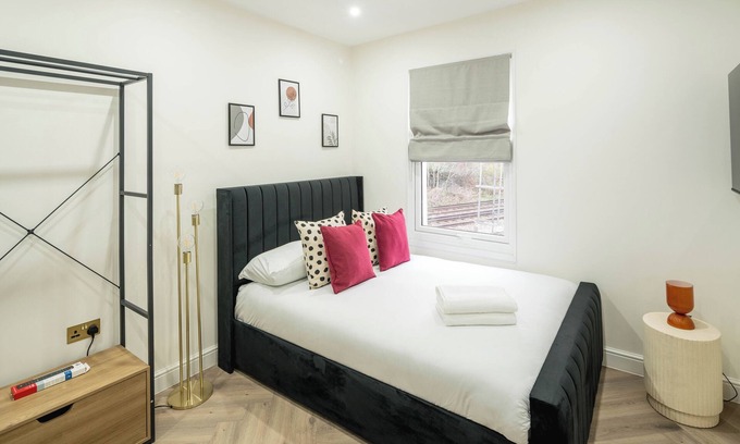 West Putney Apartment | London Studio 4