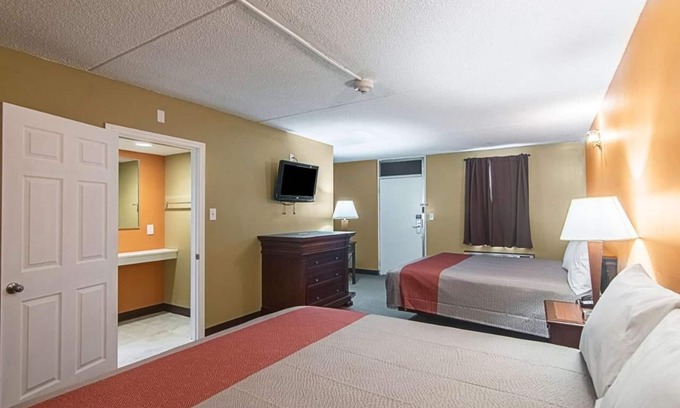 Sherman Hotel | LoneStar Inn & Suites