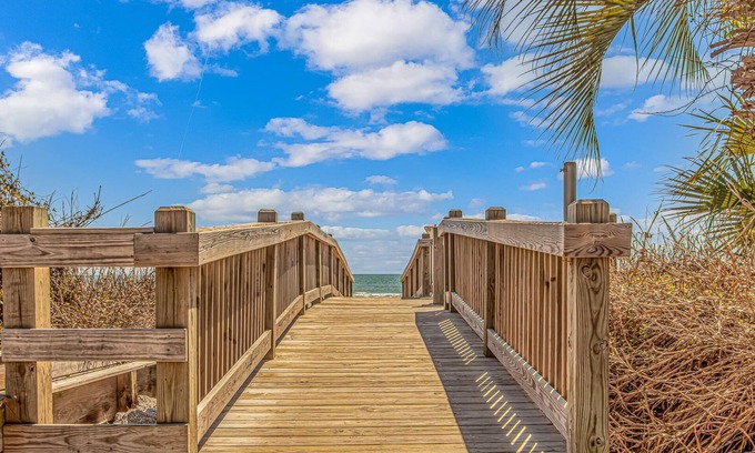 Myrtle Beach Condo | Long Bay Dunes by Elliott Beach Rentals