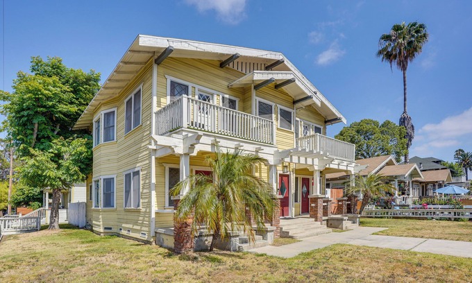 Willmore Apartment | Long Beach Vacation Rental Near Downtown & Beaches