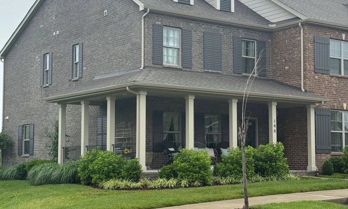 Gallatin House | Long Hollow Pike! Charming 3-bedroom townhome. Pet-friendly. Neighborhood pool!