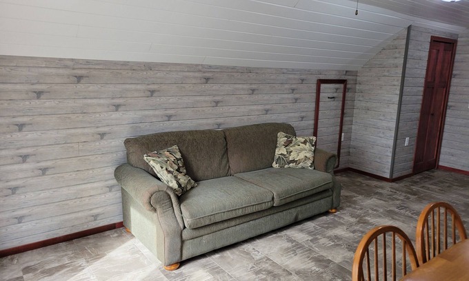 Almelund House | Long Lake Retreat-Bunkhouse