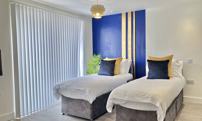 Hemel Hempstead Apartment | Long Stay Cozy Studio | Sleeps 2