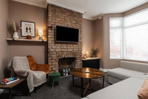 Liverpool House | Long Stay Friendly Sefton Park Desks Parking