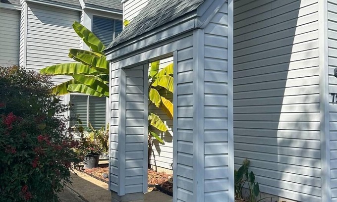 Virginia Beach House | Long stays welcome High-speed Wi‑Fi, workspace, full kitchen, quiet neighborhood