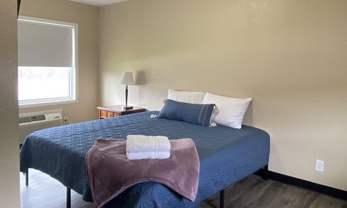 Prescott House | Long Term Guest Welcomed-Large Discounts