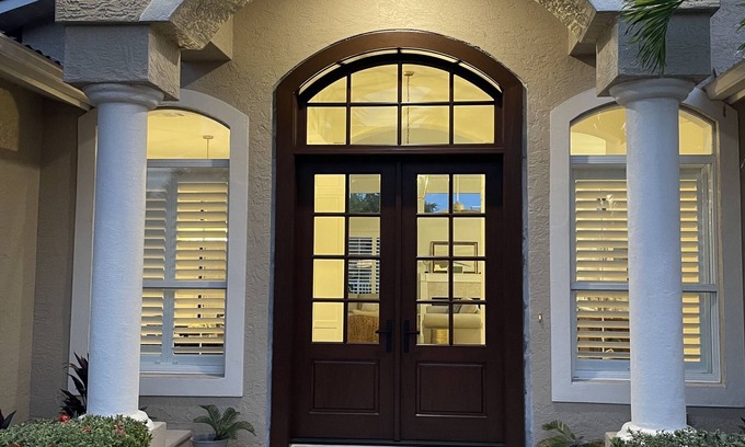 Longboat Key House | Longboat Key home on the canal and a 5 minute walk to the beach