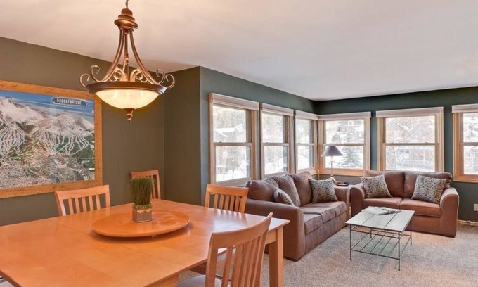 Historic District Condo | Longbranch 201 Condo with Pool & Hot Tub