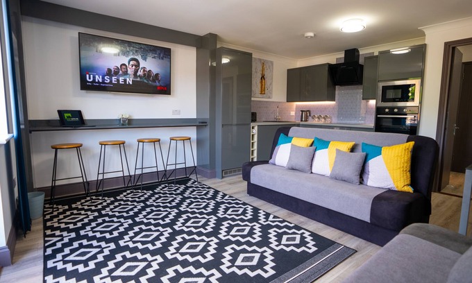 Knaphill Apartment | Longcross Crew Welcome