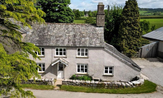 Grange-over-Sands House | Longlands Farm Cottage
