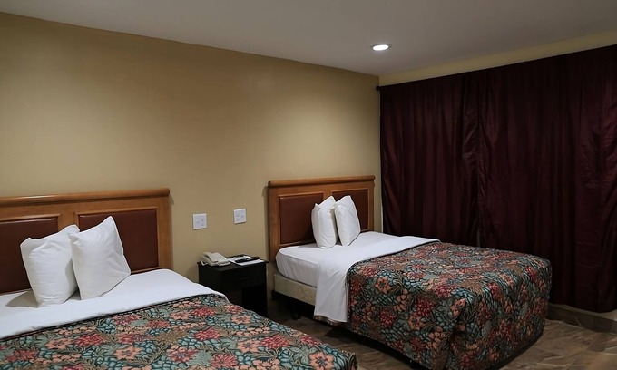 Beeville House | Look No Further! 2 Convenient Units, Free Parking, Pet-Friendly