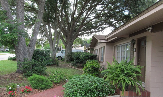 Lake Alfred House | Looking for Relaxation?Near Legoland and Disney