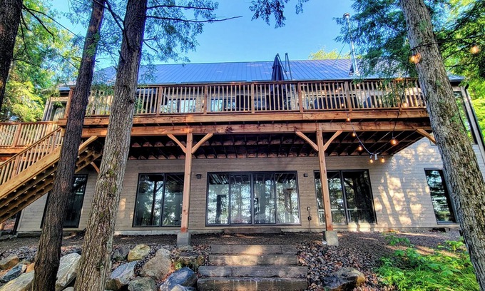 Seguin Cottage | Loon Lookout: Modern Lakefront Cottage on 22 Acres – Seguin Summer Escape