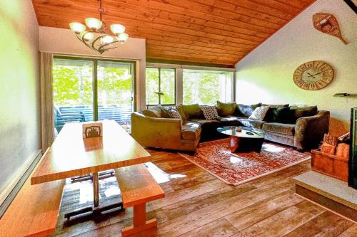 Lincoln Apartment | Loon Mountain Nest
