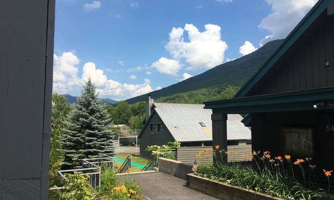 Lincoln Condo | Loon Moutain gorgeous views one bedroom ,sleeps 4 condo