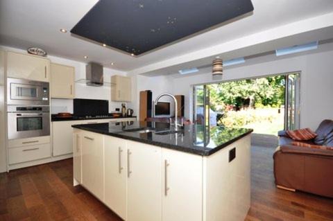 Staines House | Lord Rod's Guest House