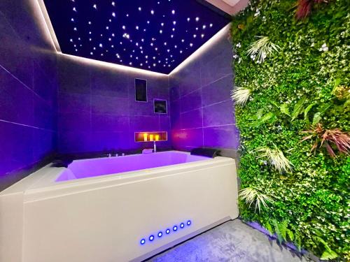 Lorient Apartment | Lorient Love Room Le King Size