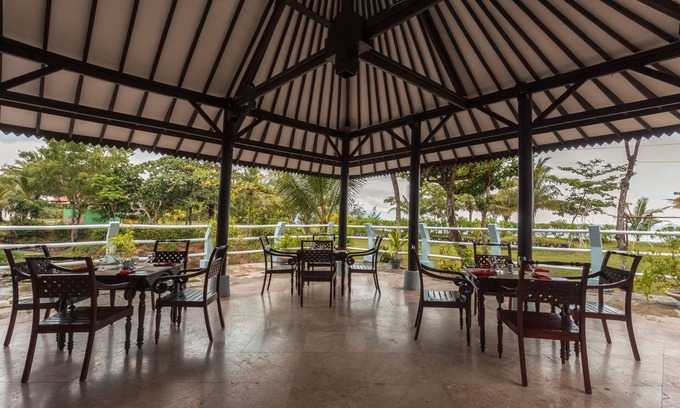 Tanjung Pandan Resort | lorin beach resort belitung