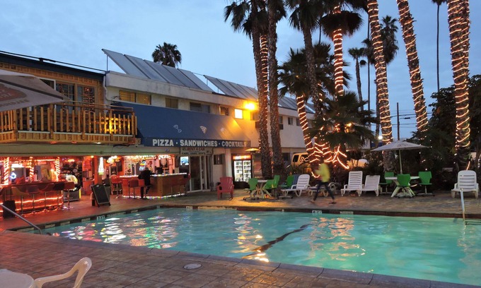 Inglewood Hotel | Los Angeles Adventurer All Suite Hotel at LAX