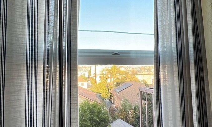 Rampart Village Apartment | Los Angeles Getaway! Close to Downtown!
