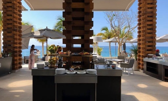Cabo San Lucas Resort | Los Cabos Garza Blanca Resort and Spa - 5 Diamond beach front resort