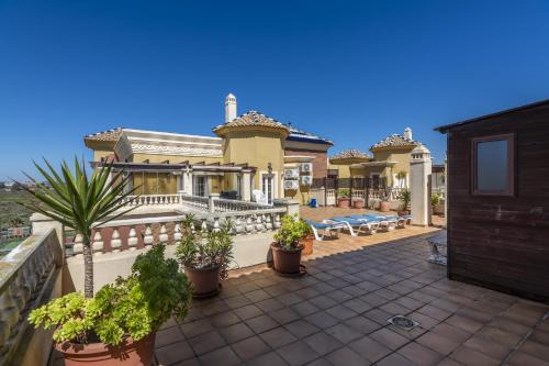 Ayamonte Apartment | Los Cisnes by Ĥ