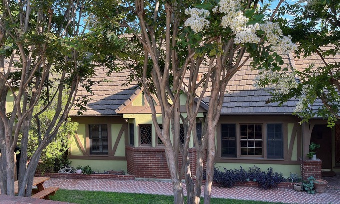 Los Feliz House | Los Feliz Garden Oasis