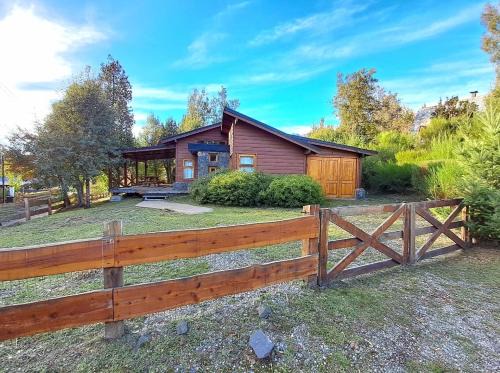 Angostura House | Los Lagos, casa de montaña