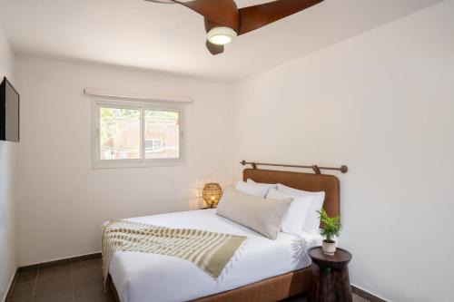 Lotan Cabin | Lotan Desert Travel Hotel