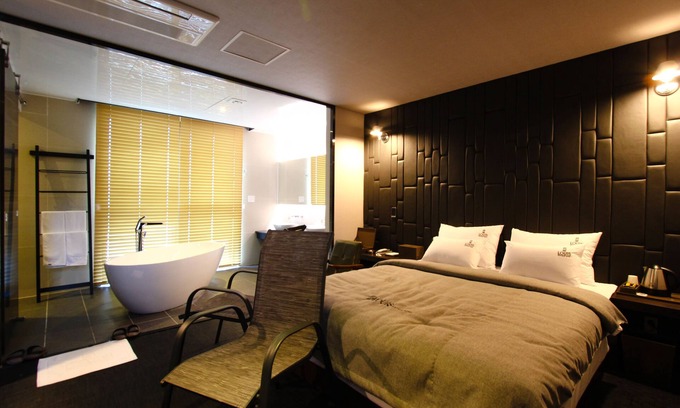 Jinhae Hotel | Louis Boutique Hotel