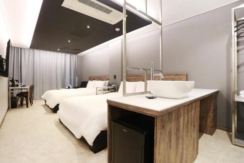 Gangneung Hotel | Louis Hotel