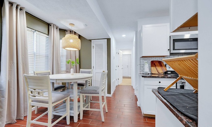 Phoenix Hill House | Louisville Central Oasis