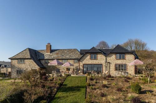Bridport Hotel | Louma Farm and Retreat