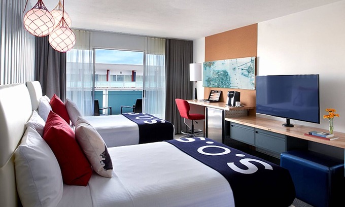 Fisherman's Wharf Hotel | Lounge & Play Near Bay Tours + Fisherman’s Wharf Fun