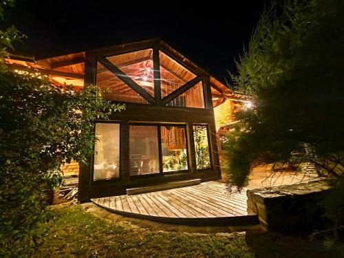 Saint-Julien-Chapteuil House | Louprayt - Quiet, Family, WiFi