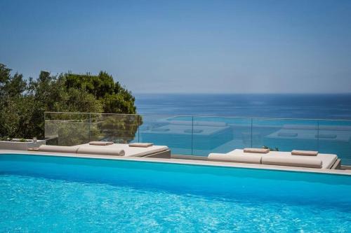 Mousata Villa | Lourdas White Villa