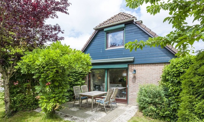 Wolphaartsdijk House | Lovely holiday home in Wolphaartsdijk close to the lake