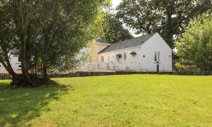 St. Florence House | Love Cottage