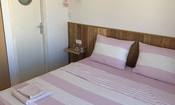 Sveti Juraj Apartment | LOVE Cozy studio with a great sunset/sea view away from the crowds