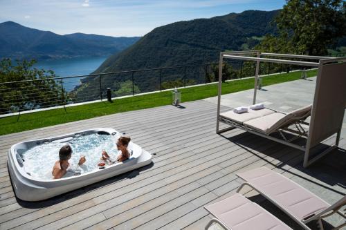 Tavernola Villa | Love Italy Homes - Villa Sebino