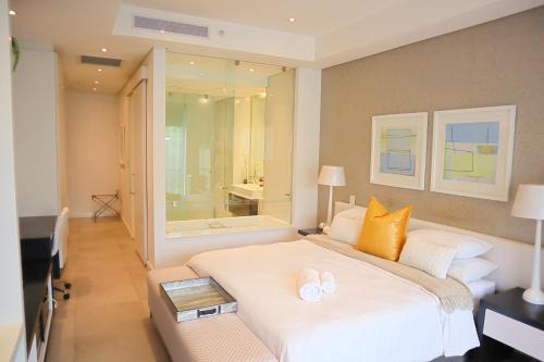 Greater Johannesburg Metropolitan Area Hotel | Love Luxe @ Sandton skye