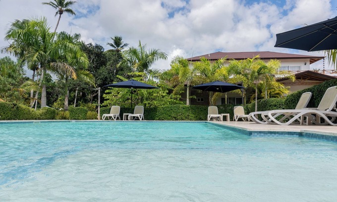 Puerto Bahia Apartment | Love Nest: Romantic Suite with Pool nn