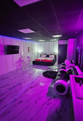 Feyzin Apartment | Love room cosy lyon