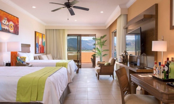 Loreto Resort | Love to Golf? Come stay at the Villa Del Palmar - Loreto! Golf, swim, or hike.