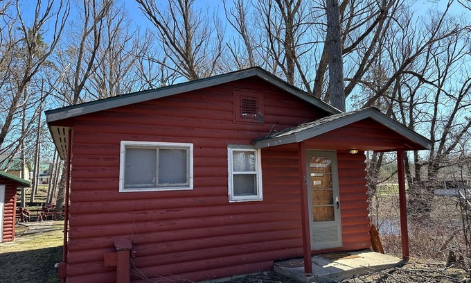 Grayling Cabin | Lovells Riverside Cabin #3 on the AuSable River