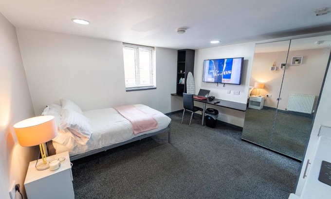 Selly Oak Apartment | Lovely 1-Bed Studio in Birmingham