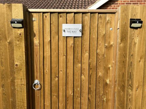 Hythe Apartment | Lovely 1 Bedroom Ground floor apartment max 4 per