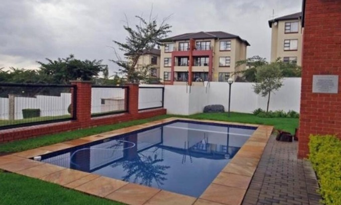 Greater Johannesburg Metropolitan Area Apartment | Lovely 1-bedroom with modern finishes