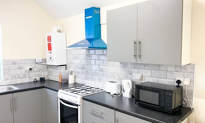 Seisdon Apartment | Lovely 2-bed Apartment in Birmingham