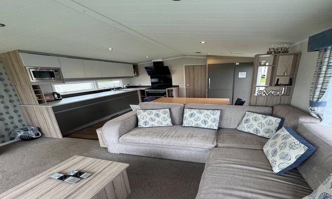 Prestonpans House | Lovely 2-bed Caravan in Seton Sands